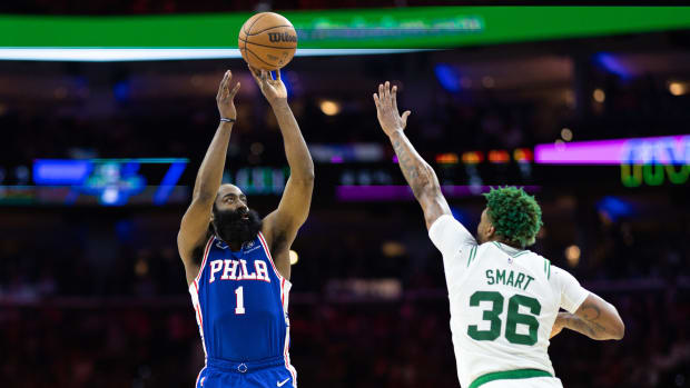Sixers' Tyrese Maxey Makes Appearance at Eagles vs. 49ers Game on Sunday -  Sports Illustrated Philadelphia 76ers News, Analysis and More