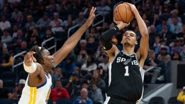 Steph Curry, Jordan Poole graded in Warriors vs. Spurs - Golden