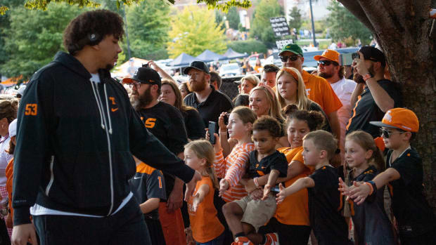 PHOTOS: Tennessee Overwhelms Iona For Second Series Sweep of 2022 - Sports  Illustrated Tennessee Volunteers News, Analysis and More