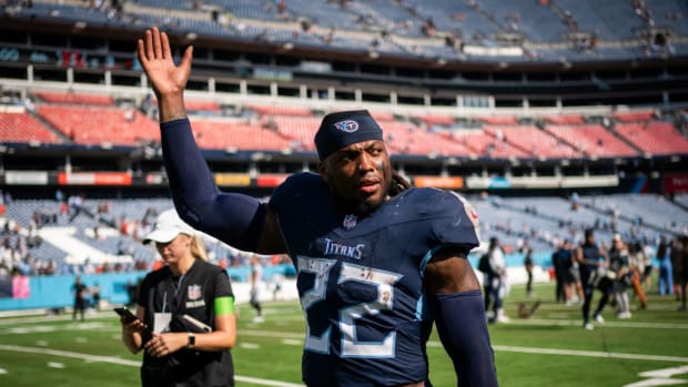 The Tennessee Titans Throwback Uniforms Are A Sharp 'Old' Look - Sports  Illustrated Tennessee Titans News, Analysis and More