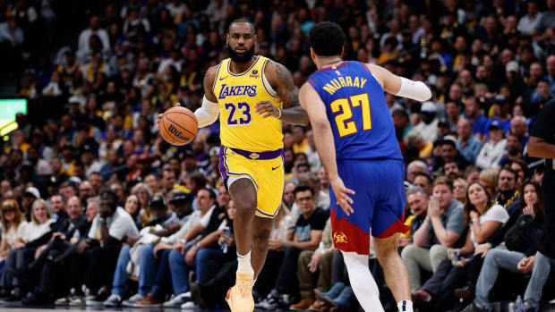 Lakers News: Anthony Davis Leapfrogs LeBron James In Preseason MVP