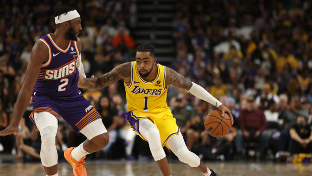 Lakers Debut Black Jerseys - SI Kids: Sports News for Kids, Kids Games and  More