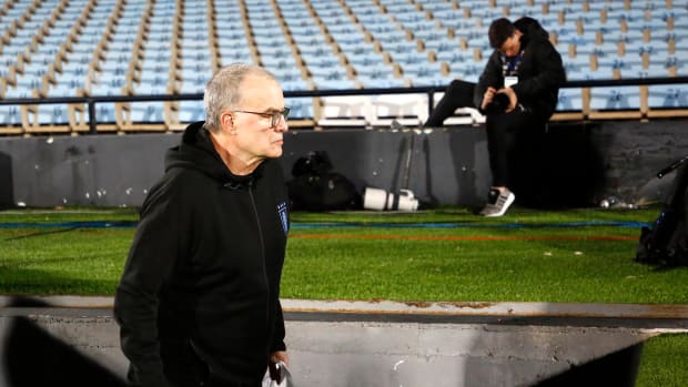 La Selección Uruguaya se está preparando para enfrentar a la selección argentina.