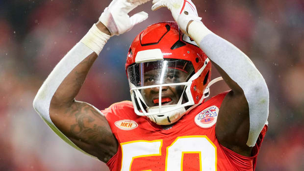 KC Chiefs Found Calm Amid Chaos by Extending AFC West Streak - Sports  Illustrated Kansas City Chiefs News, Analysis and More