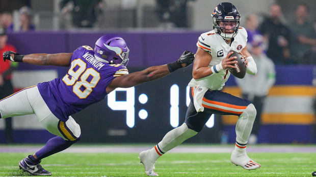 Chicago Bears quarterback Justin Fields vs. the Minnesota Vikings in Week 12.