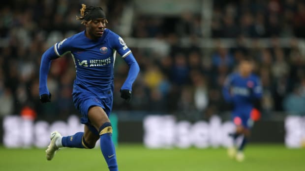 El Chelsea no permitirá que el extremo Noni Madueke abandone a Stamford Bridge