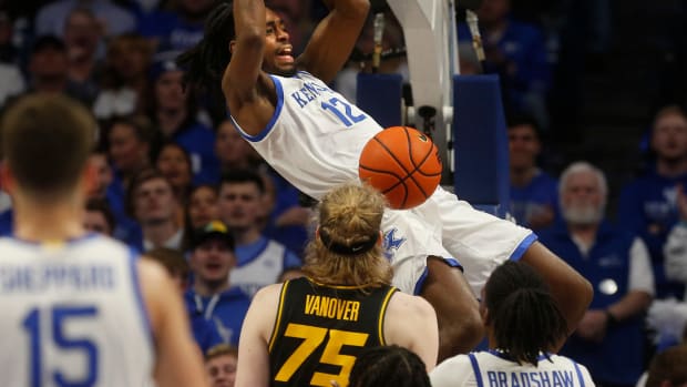 Kentucky s Antonio Reeves makes a slam dunk against Missouri in Rupp Arena Tuesday night. Jan. 9, 2024