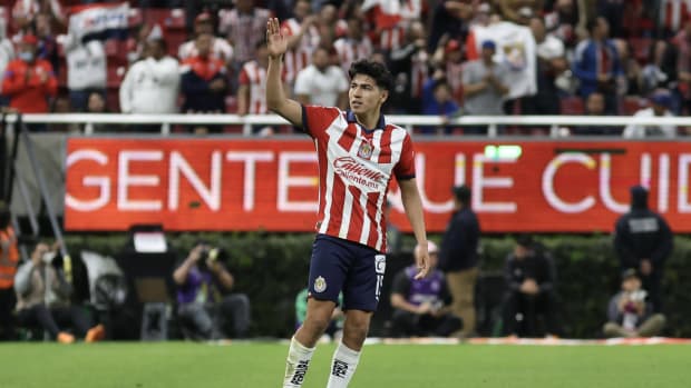 El PSV festeja el increíble gol de Erick Gutiérrez 