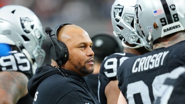 Las Vegas Raiders' Antonio Pierce final press conference before Miami  Dolphins - Sports Illustrated Las Vegas Raiders News, Analysis and More