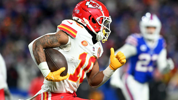 KC Chiefs Found Calm Amid Chaos by Extending AFC West Streak - Sports  Illustrated Kansas City Chiefs News, Analysis and More