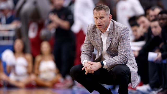 Mar 24, 2023; Louisville, KY, USA; Alabama Crimson Tide head coach Nate Oats during the second half of the NCAA tournament round of sixteen against the San Diego State Aztecs at KFC YUM! Center.
