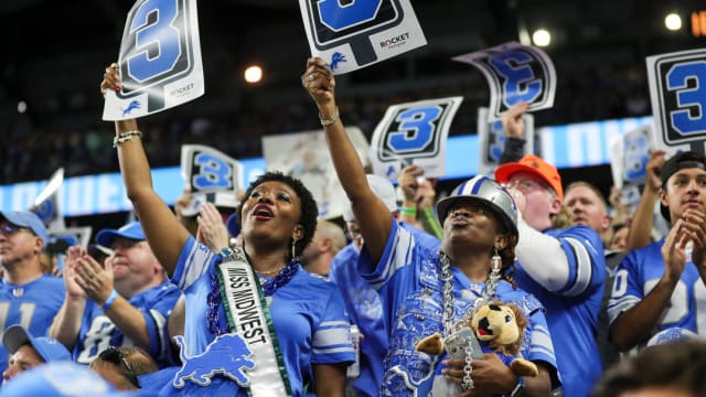 Detroit Lions cheer at Ford Field