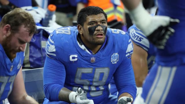 Detroit Lions right tackle Penei Sewell