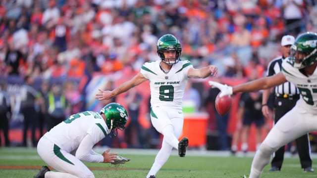 Jets' kicker Greg Zuerlein (9) boots one of his five field goals in Denver