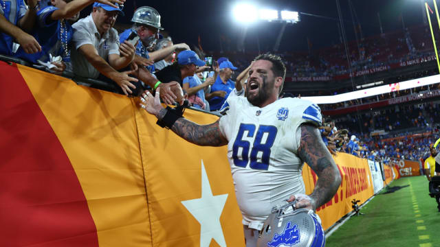 Detroit Lions left tackle Taylor Decker