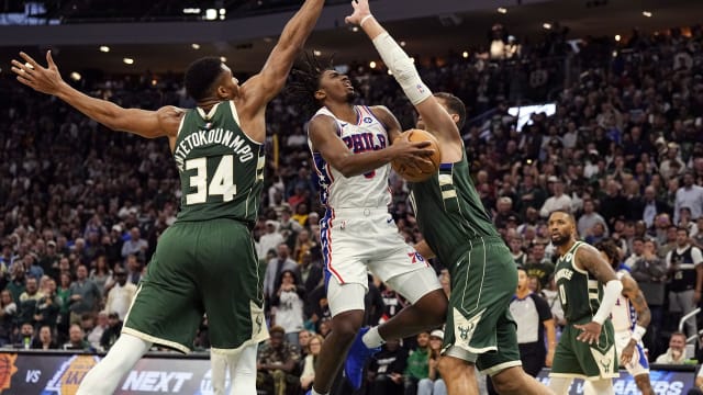 Sixers guard Tyrese Maxey goes turnover-free against the Bucks on Thursday night.