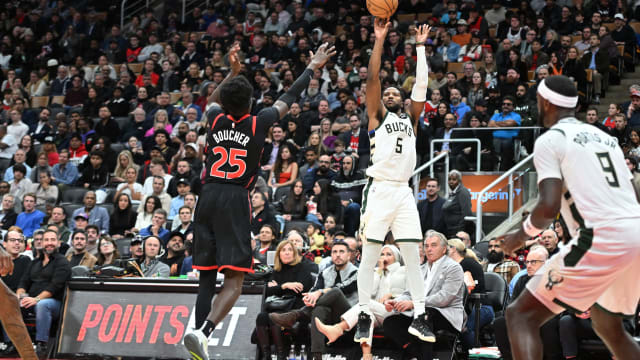 Milwaukee Bucks guard Malik Beasley (5) shoots the ball against the Toronto Raptors