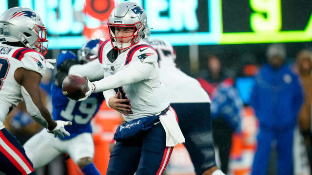 Benched 4 Times, New England Patriots Mac Jones: 'Wanna Be The QB!' -  Sports Illustrated New England Patriots News, Analysis and More