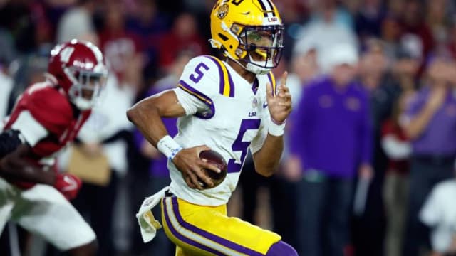 Justin Fields, the Chicago Bears and a quarterback conundrum - ESPN