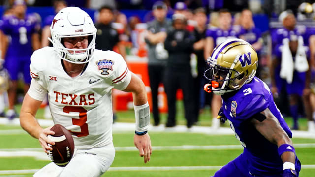 Texas QB Quinn Ewers Chased By Washington's Mishael Powell