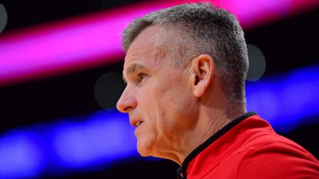 Chicago Bulls head coach Billy Donovan watches game action against the Los Angeles Lakers during the first half at Crypto.com Arena.