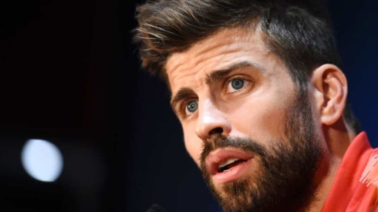 Gerard Pique Warns Barcelona Not to 'Leave Man Utd Alive ...