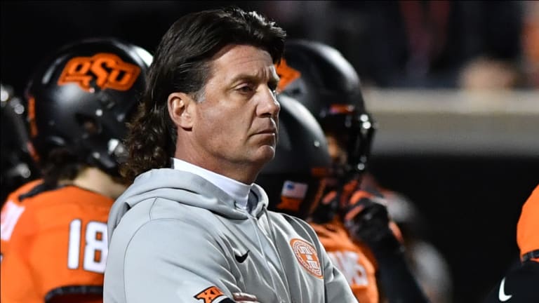 Mike Gundy speaks at clinic in Las Vegas and credits high school coaches -  Sports Illustrated Oklahoma State Cowboys News, Analysis and More