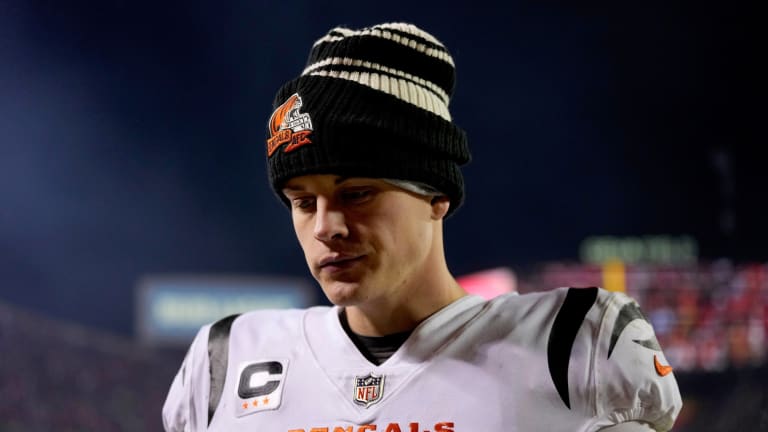 El papá de Patrick Mahomes le regresó la burla a Joe Burrow fumando un puro