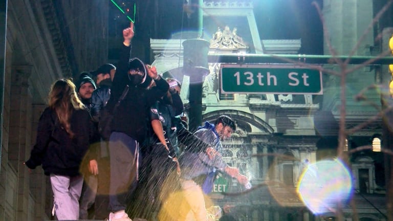 Fans de Eagles siembran caos en las calles tras derrota en Super Bowl