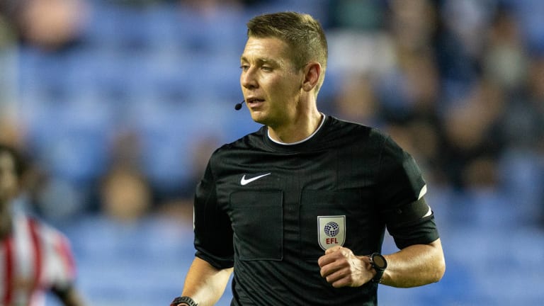 Who is the referee for Sunderland vs Coventry?