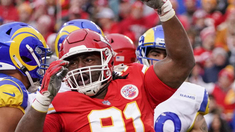 Chiefs Re-Sign DT Derrick Nnadi