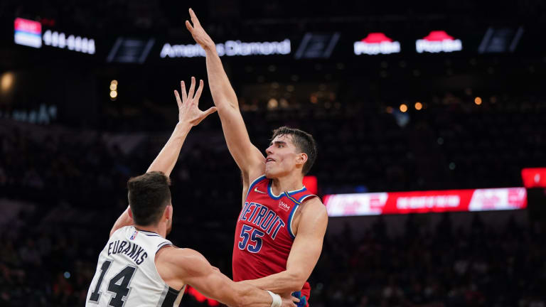 Timberwolves sign former Iowa All-American Luka Garza