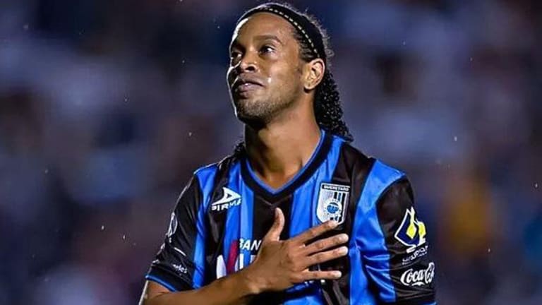 "Ronaldinho no entrenaba los lunes", ex compañero en Querétaro