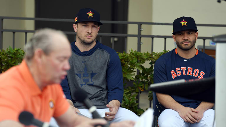 Bergman y Altuve se disculpan por el robo de señas de Astros