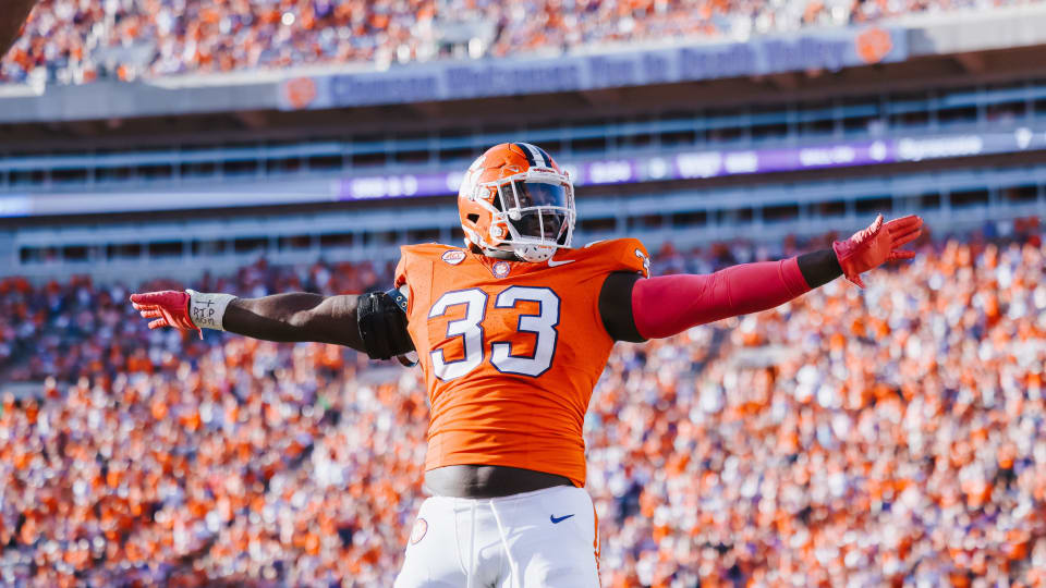 Former Clemson DT Makes Huge Play in Cincinnati Bengals' Win Over KC -  Sports Illustrated Clemson Tigers News, Analysis and More