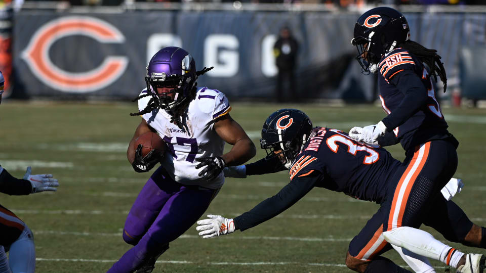 Bears Kyler Gordon Should NOT Play Against The Vikings With Groin Injury -  On Tap Sports Net