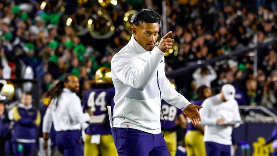 Marcus Freeman Announces That Notre Dame Will Wear Green Jersey vs.  California - Sports Illustrated Notre Dame Fighting Irish News, Analysis  and More