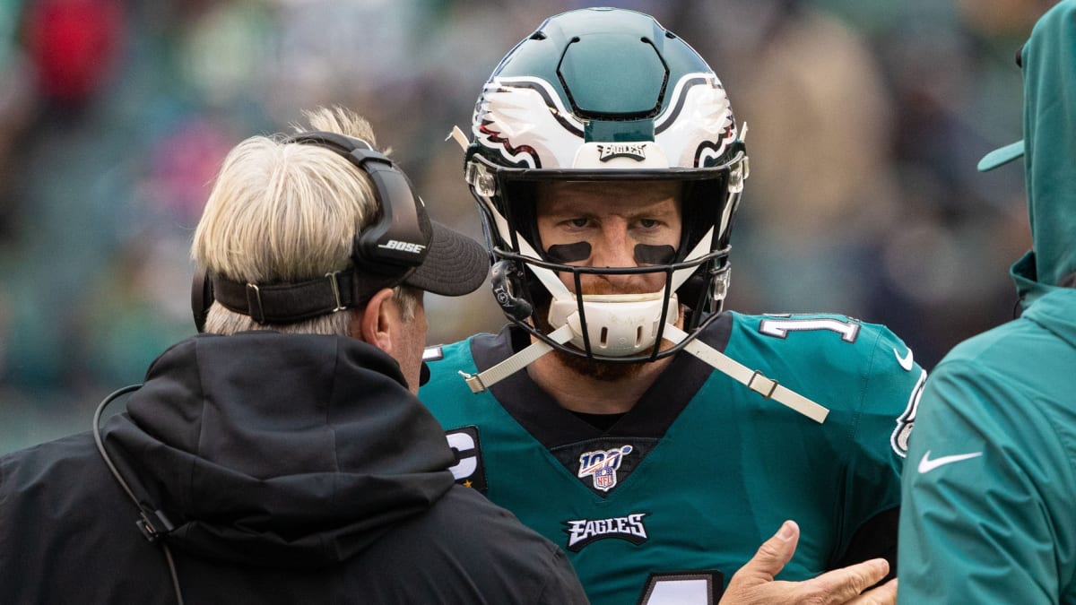 Eagles fans give jerseys — and Foles — another chance after Wentz