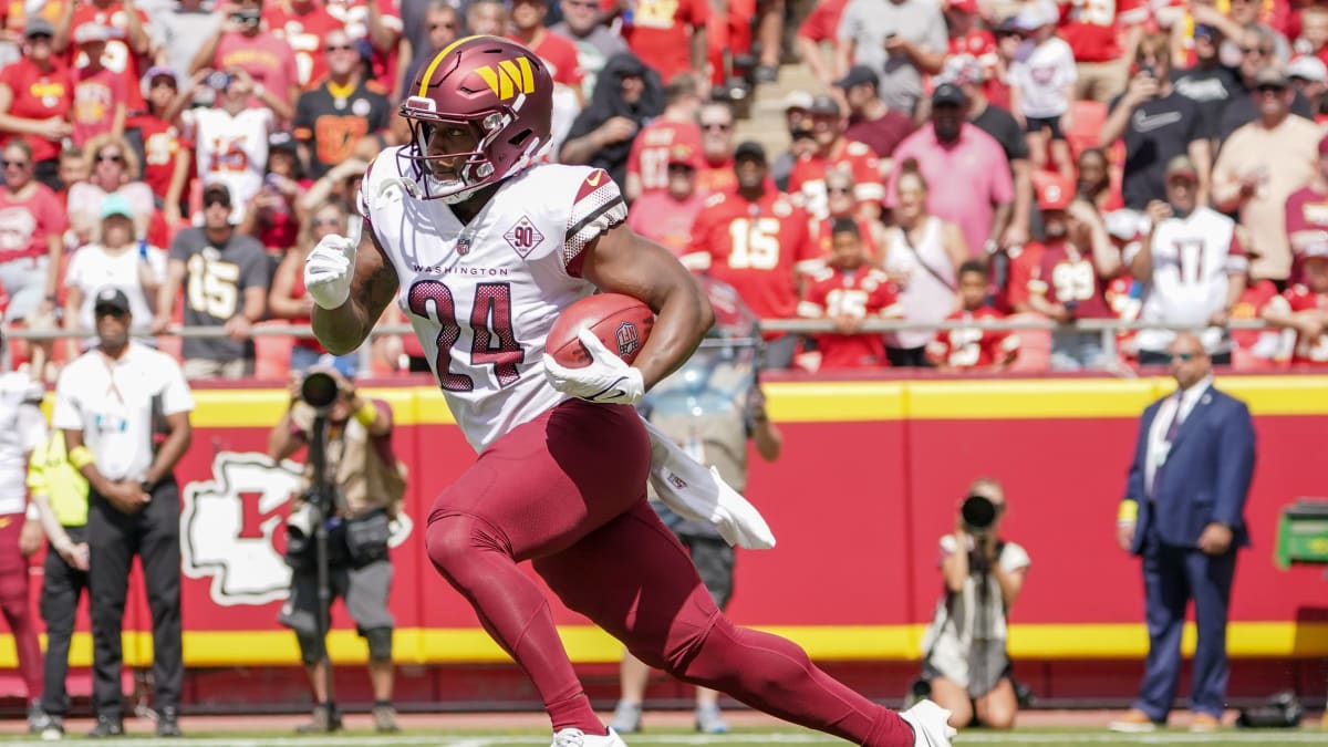 Antonio Gibson 2022 Fantasy Outlook is Sinking Fast With Brian Robinson  Kicking Down the Commanders' RB1 Door - Roto Street Journal