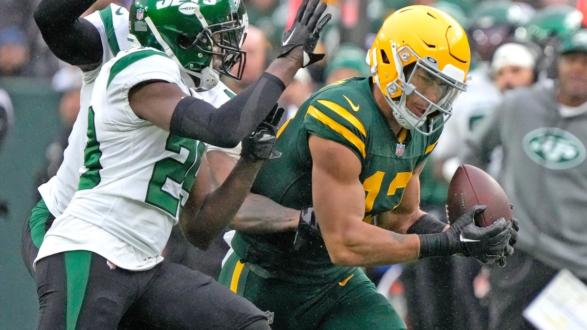 Allen Lazard of the New York Jets speaks to the media following