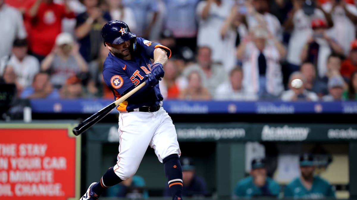 Astros star Jose Altuve surpasses Craig Biggio with incredible feat as  All-Star Game nears