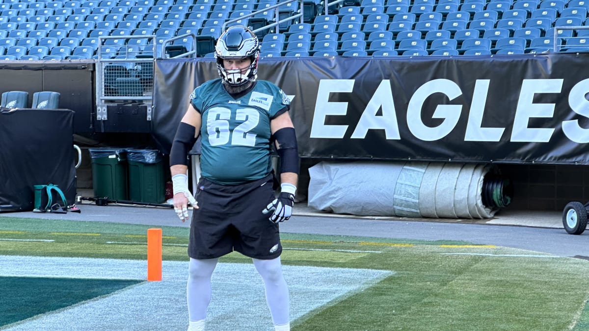 Eagles C Jason Kelce signed one-year extension, now highest-paid