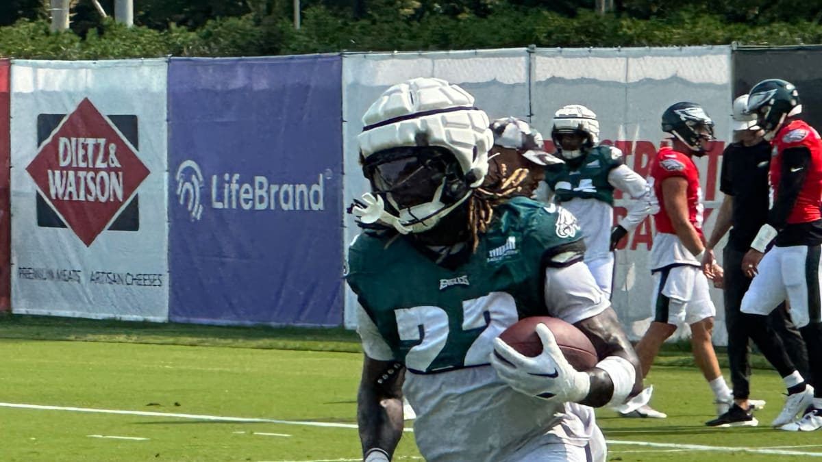 Philadelphia Eagles training camp report: Eagles open practice with breezy  yet competitive afternoon 