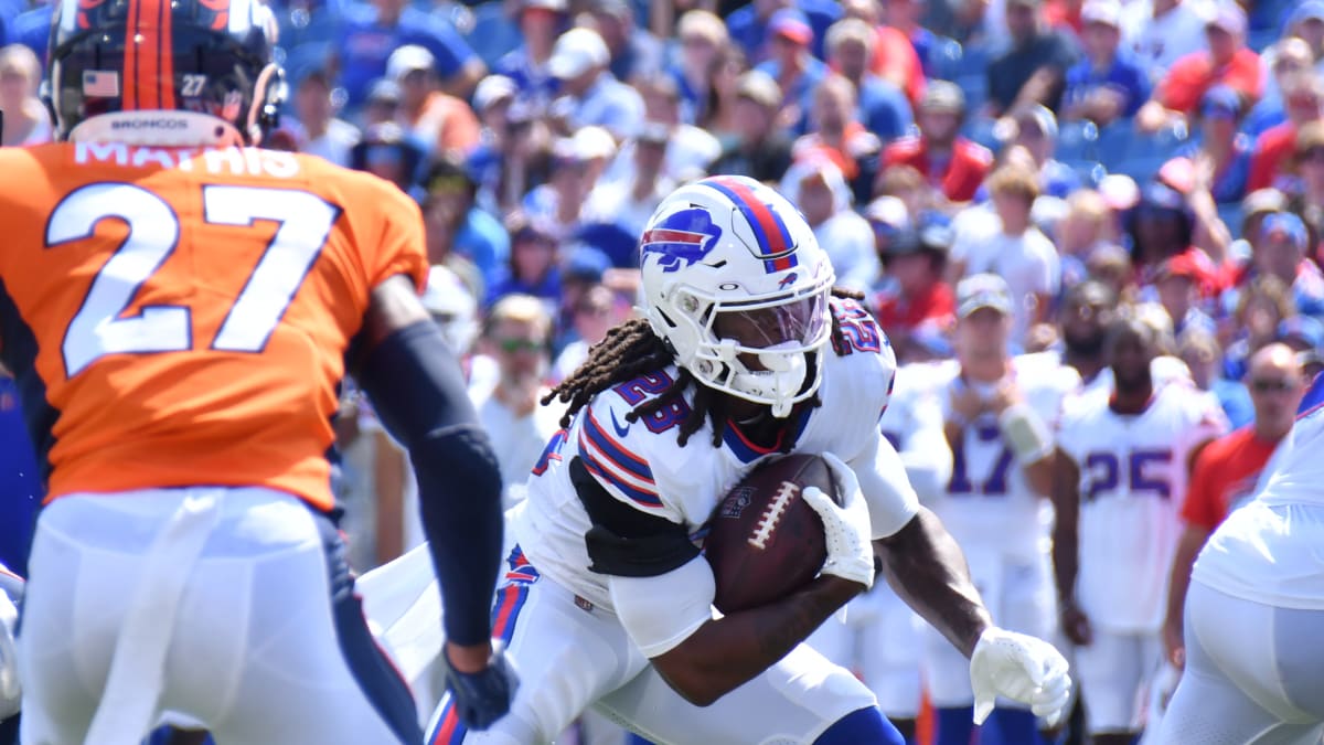 Buffalo Bills running back James Cook darts downfield for 34-yard