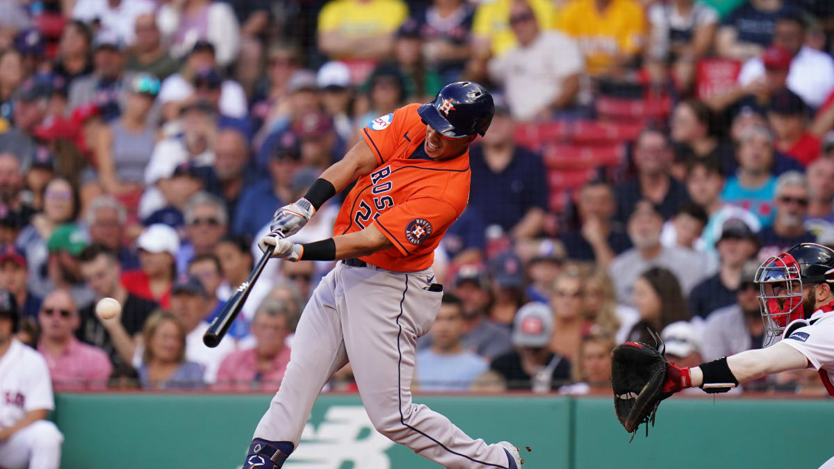 Michael Brantley happy to be back in Astros' outfield