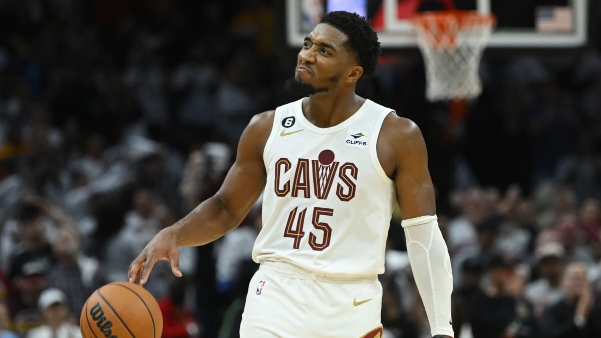 Cavaliers guard Donovan Mitchell won't sign extension before