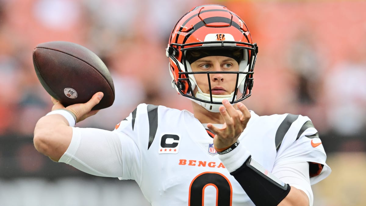 Joe Burrow Wears Affordable Nike Dunk Sneakers to Bengals Game - Sports  Illustrated FanNation Kicks News, Analysis and More