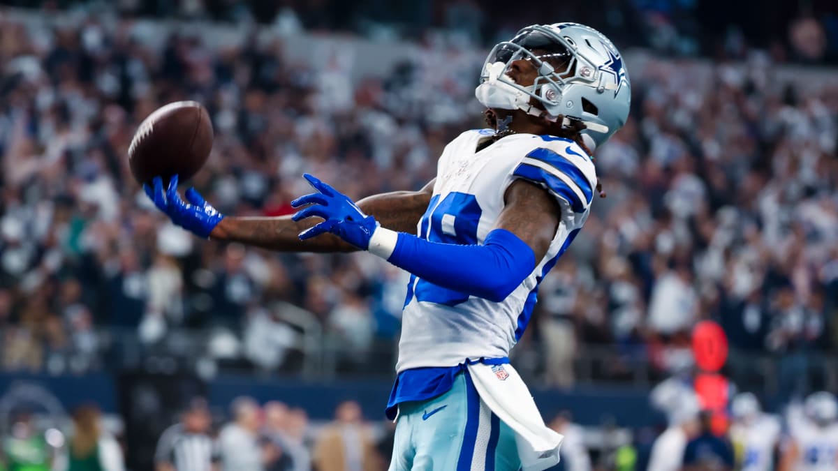 Dallas Cowboys CeeDee Lamb in Christmas Spirit in First Half vs.  Philadelphia Eagles - FanNation Dallas Cowboys News, Analysis and More