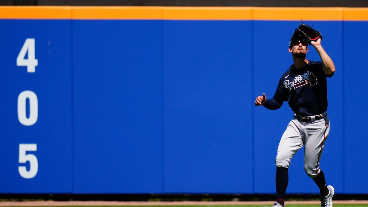 Atlanta Braves Player With White Dress Shouting And Running HD