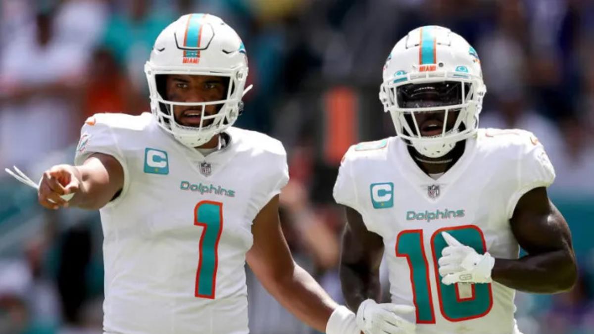 Dolphins' offense so-so for third straight day, defense does well